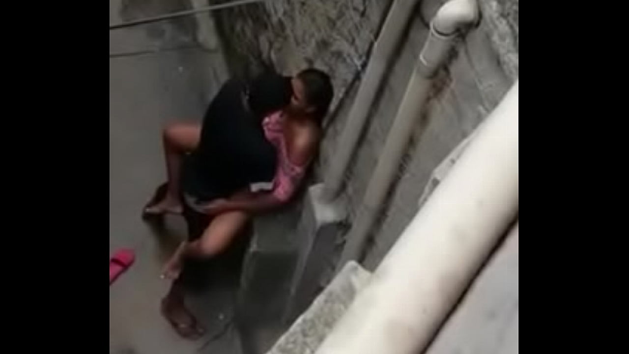 Gozada na cara da marcia imperator Brasileira gemendo e gozando gostoso