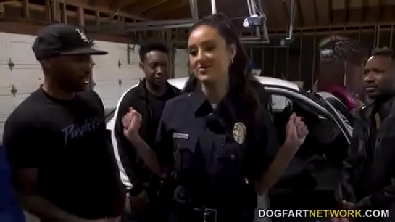 Doggy
 Policía gangbang Top Sex Videos - Sex.imhentai.me