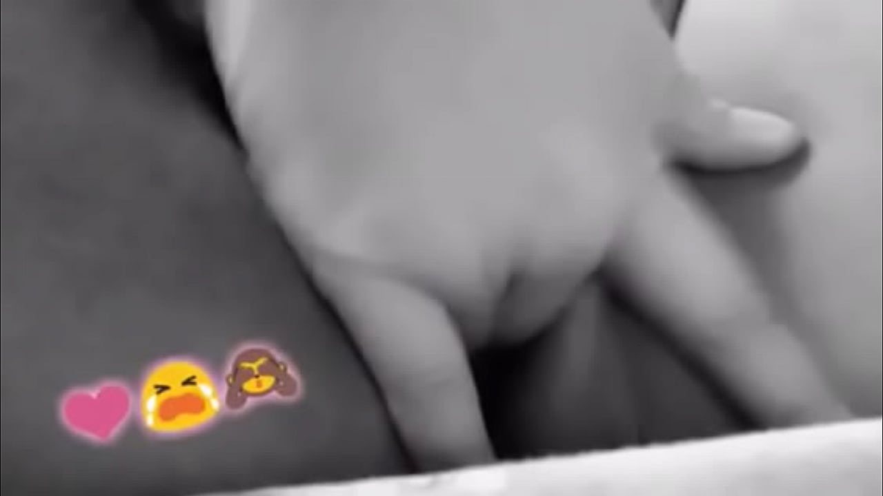 Fingers In Pussy Pics