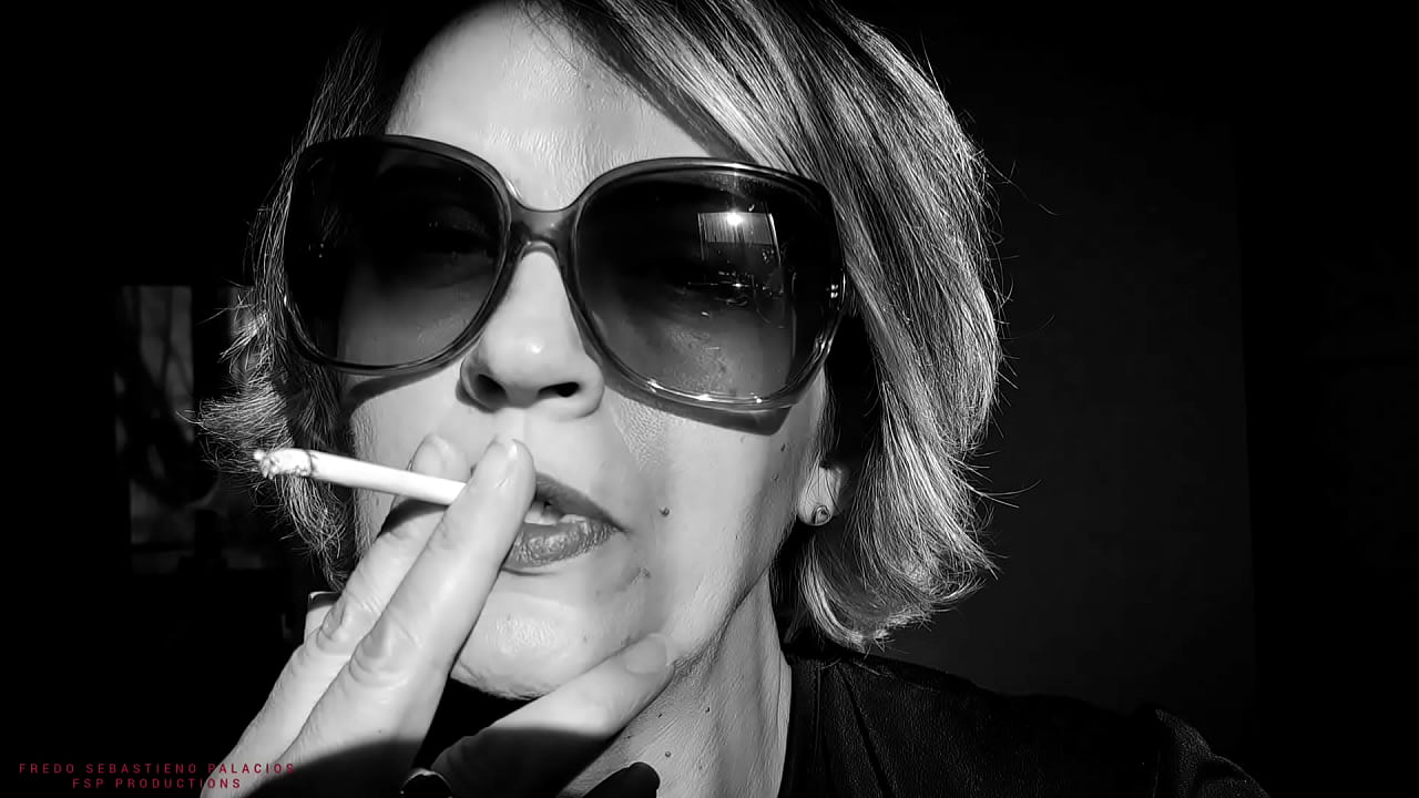 My step sister wants me to fuck her while hubby is working, I accidentally cum in her pussy.