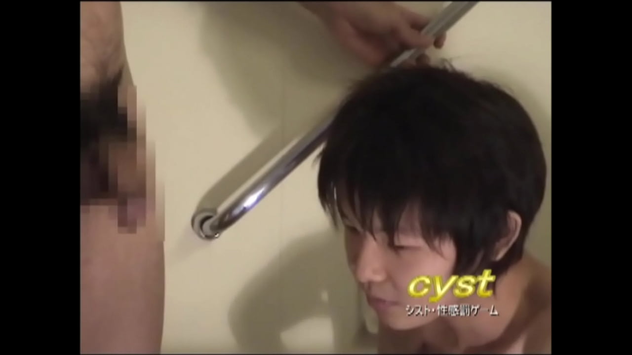 18-year-old Shota's masturbation ejaculation. Even after he cums, he is tormented in his sensitive area, and his lips are smeared with his own cum.