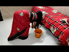  - देसी कामवाली बाई को मालिक ने मैडम घर पर नही थी तो अच्छे चोदा और उसकी चुत फाड़ दी। हिन्दी गंदी आवाज़