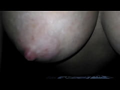  - Esposa gravida peituda gemendo e gozando