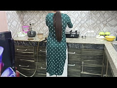  - Indian Punjabi Ma putt new Desi chudai full gaaliyan Punjabi full HD Desi sardarni stepmom fucked with big cock bund Mari in Kitchen Punjabi audio
