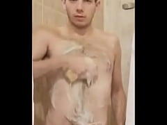  - Gergely Molnár - Having a big shower