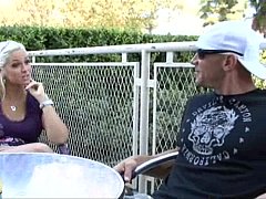  - Hot Chick Sarah Vandella