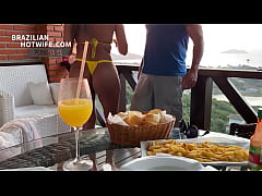  - RECEBI O SOLTEIRO COM UM MICROBIQUINI E METI MAIS UM CHIFRE NO CORNO