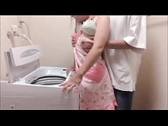  - 【素人】家事をしている妻のケツを見ていたらムラムラして洗濯場でSEXしました。