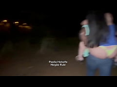  - Paolla Hotwife é Arrastada de cavalinho por Negão de 23cm para o mato no Parque Flamboyant.Ali mesmo a puta casada fudeu gostoso com o negro junto do seu corno manso. Paolla é snowbunny de verdade