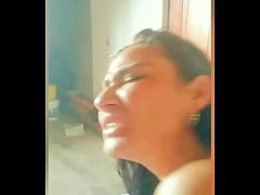  - Me follo a la novia de mi amigo mientras se ausenta y la baño en leche de perrito y misionero