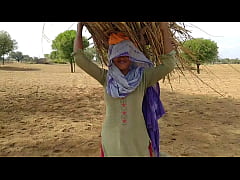  - पति अच्छा साली तुझे तो पक्की रांड बनने चली है. खैर … सुन अपनी सुहागरात की कुछ फोटो हम लोगो ने उस रात हमने आपको चोदा था देसी टॉप टेन