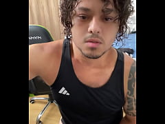  - Batendo uma gostoso e gozando bem grosso