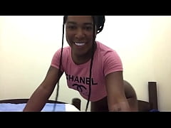  - Gozei gostoso fazendo punheta guiada pra vocês.