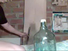  - se clava la bara de fierro