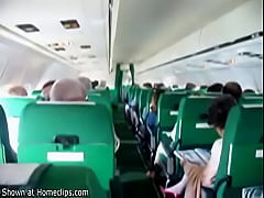  - Mi mujer se masturba en el avion