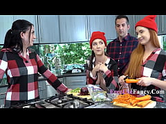  - Holiday Season Family Freeuse - Serena Hill, Violet Spice | FreeuseFancy