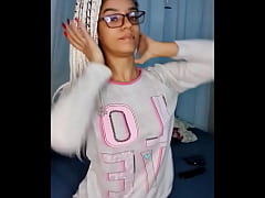  - Lua Doidera brincando sozinha em casa ate gozar com brinquedinho novo