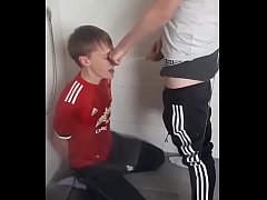  - the twink love piss
