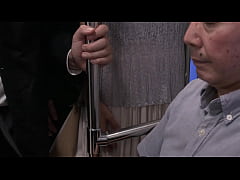  - 人妻電車～さわられた五十路母～　堀美也子