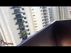  - ruivinhha safada dando para o vizinho na sacada do hotel