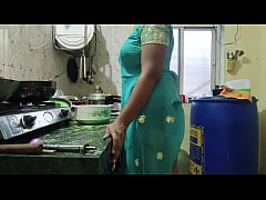  - काम से आकर खाना बना रही थी भाभी तो उसका देवर आया और कहा भाभी जी मुझे चोदना है चूत दोगी क्या हिंदी ऑडियो