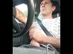  - Me apetecía haceme una paja durante el trayecto a casa,me iban a reventar los huevos si no me corro