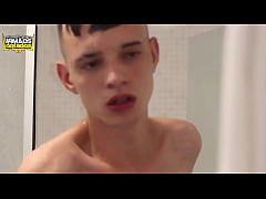  - ACABEI FODENDO DO AMIGO