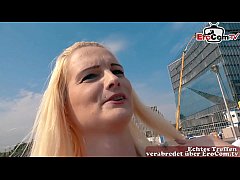  - EroCom Date - Dicke Blonde Frau mit natur titten wird bei Straßenflirt Casting abgeschleppt und gefickt