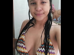  - Esta chica no consiguió quien la follara, miren lo que hace para saciar sus ganas