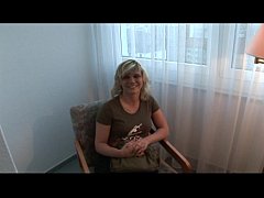  - JuliaReaves-XFree - Haussauen Report - scene 4