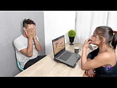  - Funcionário se Salvou da Advertência e ainda Comeu a Secretária Gostosa - com Angel Dinizz e Teddy Caralhao (COMPLETO NO RED)