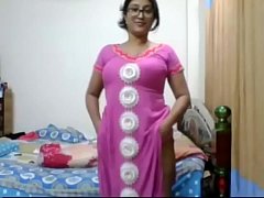 - PAKISTANI GIRL WEB PLAYING FOR FUN
