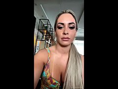  - Loira gostosa