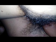  - Mi esposa con las piernas abiertas mostrando su vagina peluda