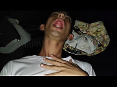  - ofereci carona pra um rapaz e comi gostoso ele