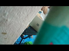  - Esposa gordibuena mostrando el culo