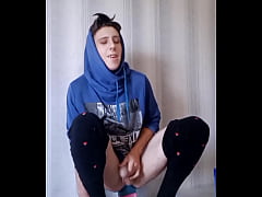  - Sexy twink cums three times and expands his anal hole to the maximum