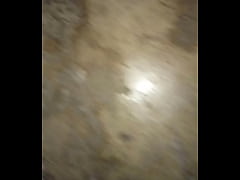  - Joven Pene Grande Masturbándose