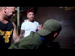  - Bande annonce | Duo d'actifs sur le cul d'un jeune scout chaud