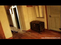  - Bollywood Babe Indian Style MILFer