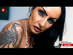  - Gothic slut Sidney Dark BANGED by her biggest Fan! (German)  (FULL SCENE)→ sidney.erotik.com