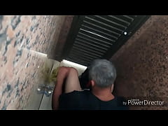  - maduro safado cagando