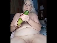  - Vee Fucking Her Cucumber Dildo Says Come To Mommy!