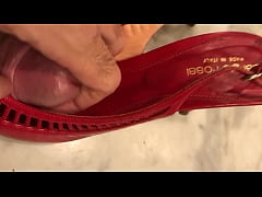  - red shoes jerk paja en zapato rojo