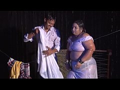  - Sona Aunty ki wet boobs Hot show