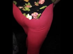  - Muevo el culo papi