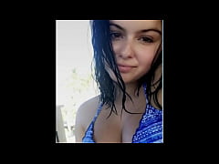  - Ariel Winter twerking in thong