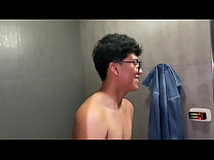  - MASAJISTA SE COME MI ENORME VERGA VENOSA