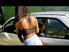  - MARIDO TARADO NÃO DEIXOU NEM EU LAVAR O CARRO E SOCOU A PICA PRA DENTRO DE MIN