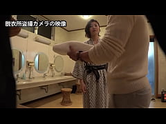  - 【衝撃放送事故】温泉リポートに来た爆乳アナウンサー 温泉の中と脱衣所でハメ撮りを撮影 1